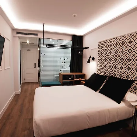 호텔 Colon Plaza 4*