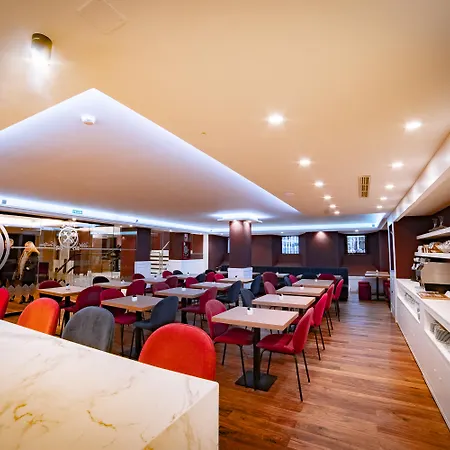 호텔 Colon Plaza 4*