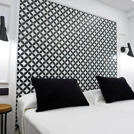 호텔 Colon Plaza 4*