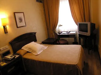 ホテル Colon Plaza By Anthology 4*