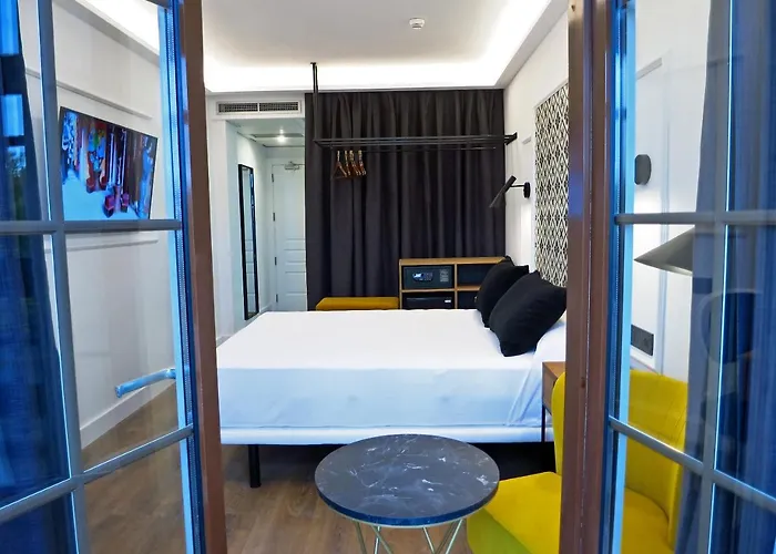 Colon Plaza Otel Valladolid